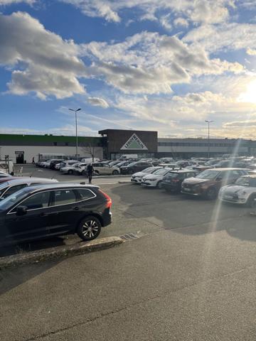 Mulsanne (72230) EMPLACEMENT PREMIUM PARKING DU LEROY MERLIN LE MANS SUD