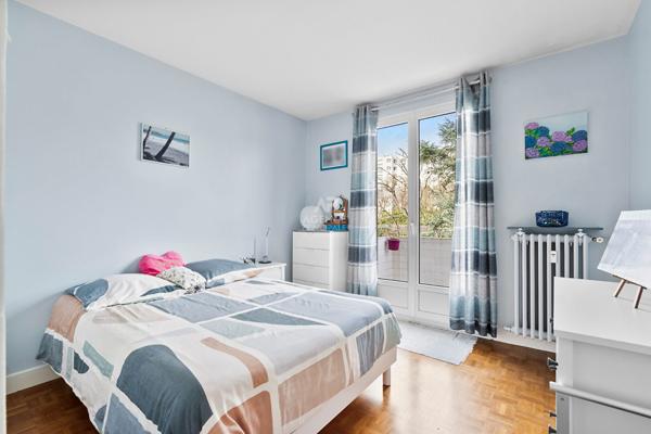 Appartement Saint Germain En Laye 4 pièces 75 m2 320 000 € **  - Référence  18496