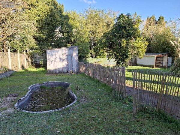 Maison à vendre à Saintes en Charente-Maritime (17100), ref : 17111-656