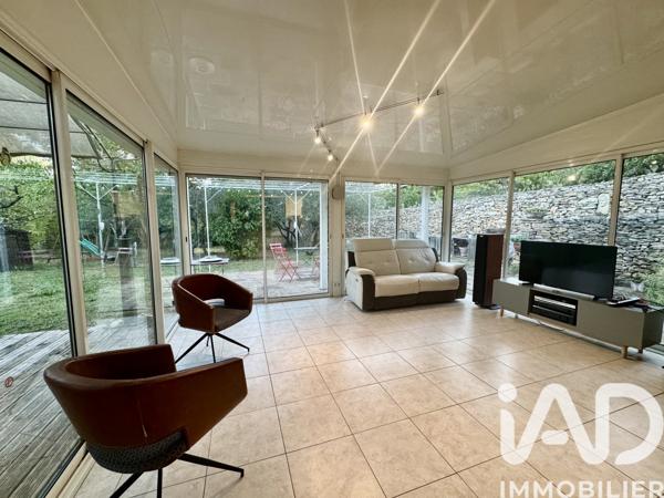 Maison à vendre 8 pièces 221 m² Nîmes