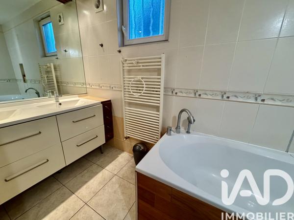 Maison à vendre 8 pièces 221 m² Nîmes