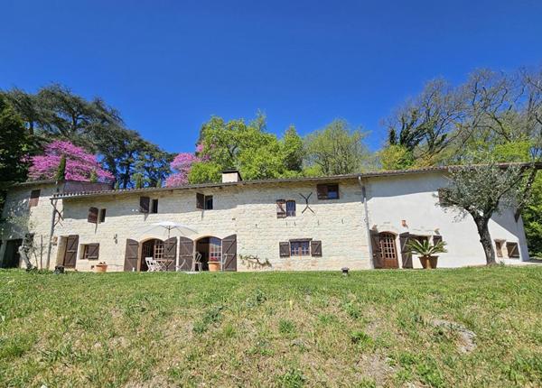 NORD AGEN : Domaine d'Exception - Anciens chais réhabilités de 335 m² - Parc 1,3 ha - Vue