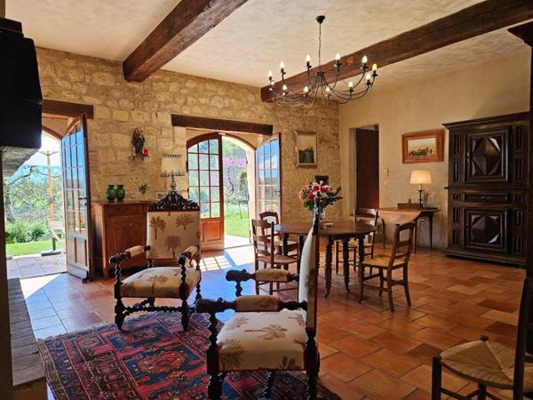 NORD AGEN : Domaine d'Exception - Anciens chais réhabilités de 335 m² - Parc 1,3 ha - Vue