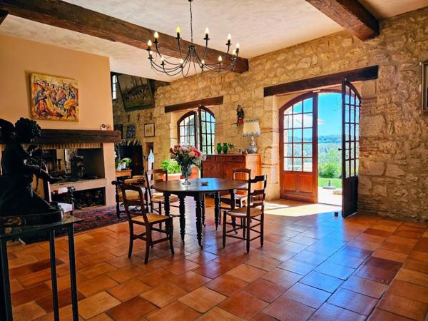NORD AGEN : Domaine d'Exception - Anciens chais réhabilités de 335 m² - Parc 1,3 ha - Vue