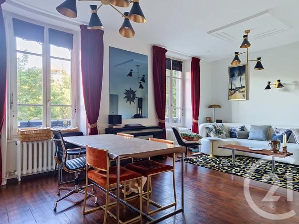 Appartement T6 à vendre  6 pièces - 131,57 m 2   ROYAT  - 63