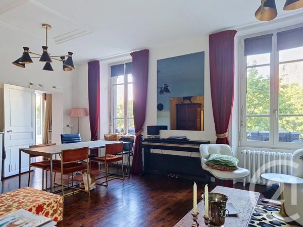 Appartement T6 à vendre  6 pièces - 131,57 m 2   ROYAT  - 63