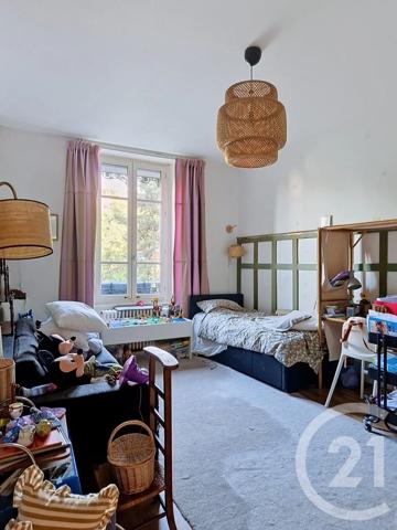 Appartement T6 à vendre  6 pièces - 131,57 m 2   ROYAT  - 63