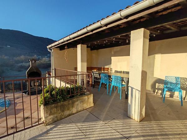 villa avec piscine de 138m2 habitables environ sur 1512m2 de terrain