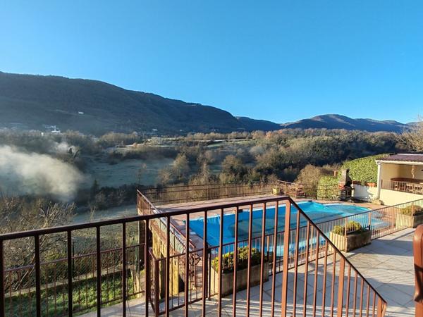 villa avec piscine de 138m2 habitables environ sur 1512m2 de terrain