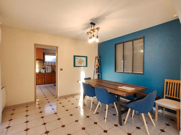 villa avec piscine de 138m2 habitables environ sur 1512m2 de terrain