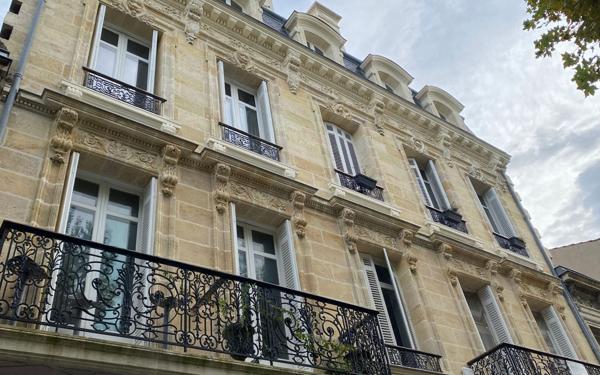 Appartement à vendre    4 pièces • 98 m2 Bordeaux