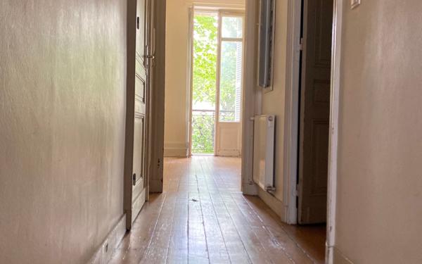 Appartement à vendre    4 pièces • 98 m2 Bordeaux