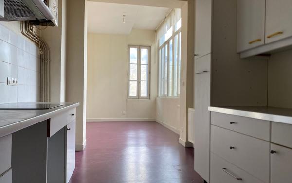 Appartement à vendre    4 pièces • 98 m2 Bordeaux
