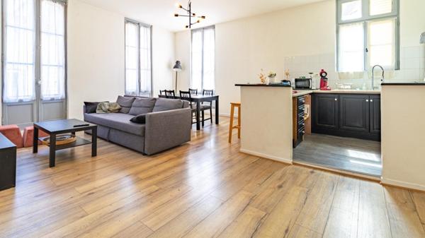 Appartement lumineux 90 m² au coeur historique de Bergerac