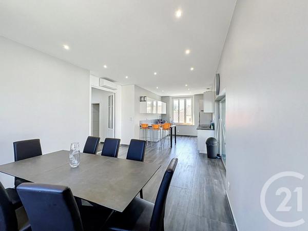 Maison à vendre  6 pièces - 360 m 2   FEYZIN  - 69