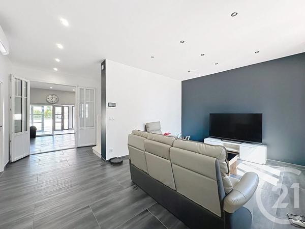 Maison à vendre  6 pièces - 360 m 2   FEYZIN  - 69