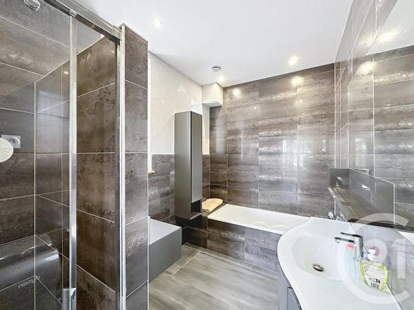 Maison à vendre  6 pièces - 360 m 2   FEYZIN  - 69