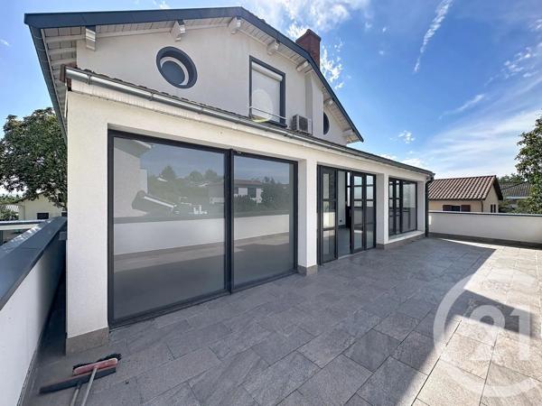 Maison à vendre  6 pièces - 360 m 2   FEYZIN  - 69