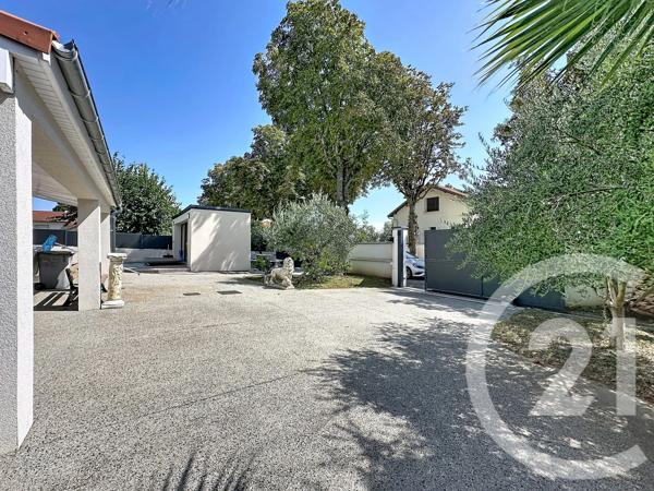 Maison à vendre  6 pièces - 360 m 2   FEYZIN  - 69
