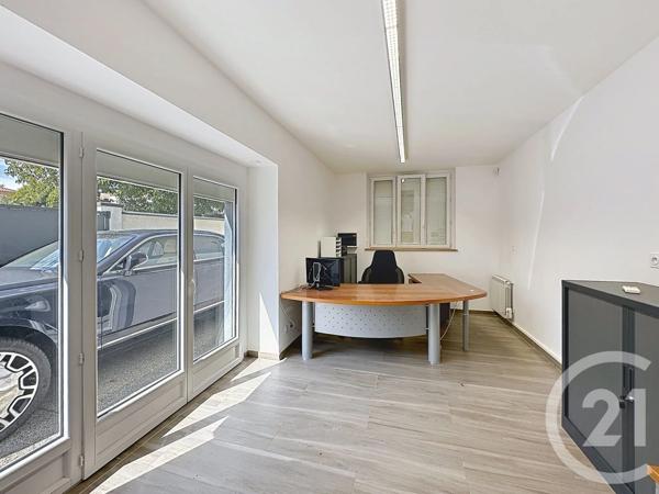 Maison à vendre  6 pièces - 360 m 2   FEYZIN  - 69
