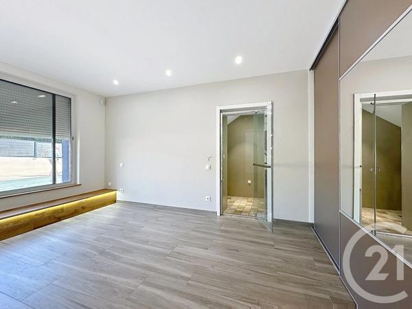 Maison à vendre  6 pièces - 360 m 2   FEYZIN  - 69