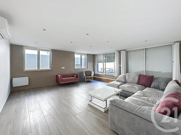 Maison à vendre  6 pièces - 360 m 2   FEYZIN  - 69