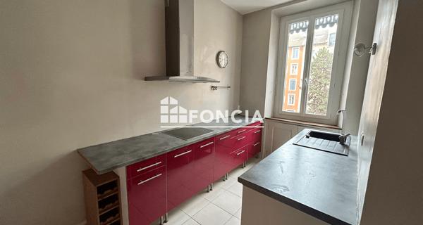 Location Studio 38.5 m² - Grenoble 38000
