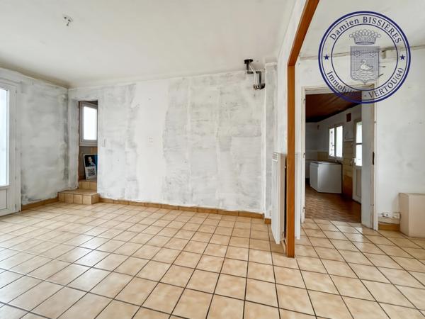 🏡 Rare : Maison de ville avec jardin et vue sur l’église Saint-Martin