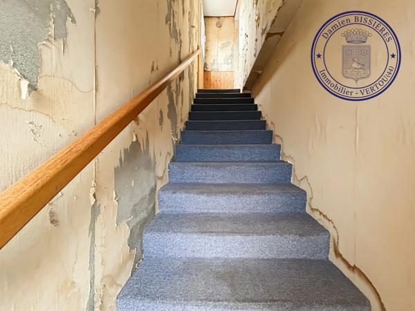 🏡 Rare : Maison de ville avec jardin et vue sur l’église Saint-Martin