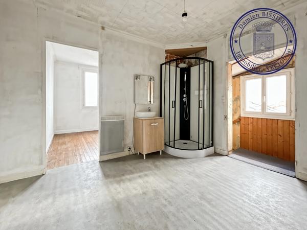 🏡 Rare : Maison de ville avec jardin et vue sur l’église Saint-Martin