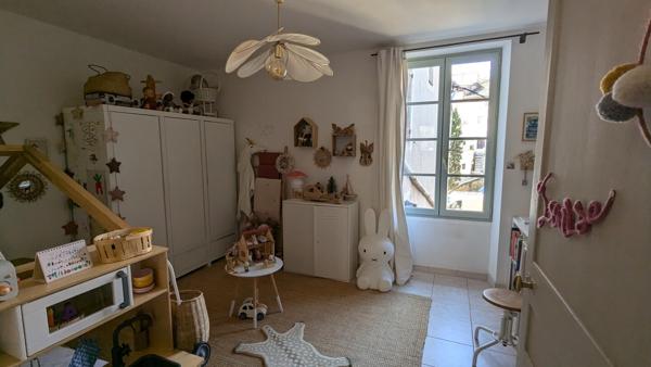 Maison de village avec terrasse et cave