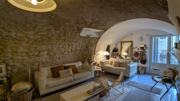 Maison de village avec terrasse et cave