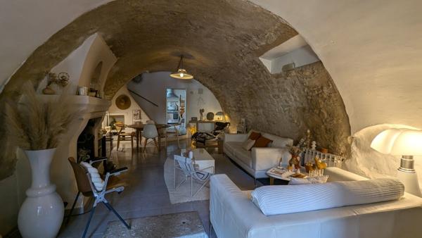 Maison de village avec terrasse et cave