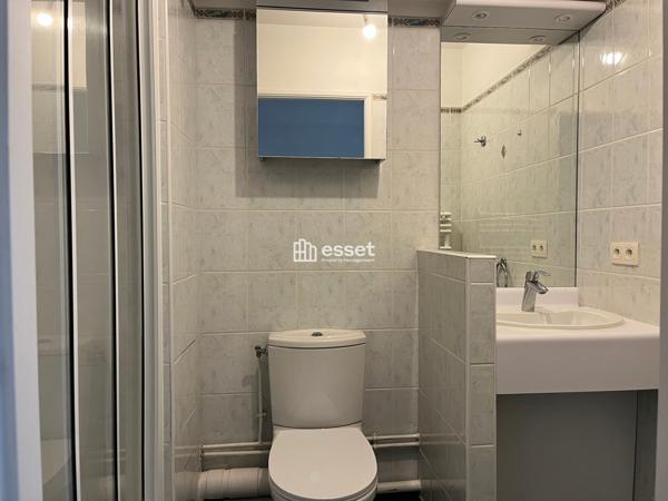 Location Appartement 4 pièces 83.29 m² - Courbevoie 92400