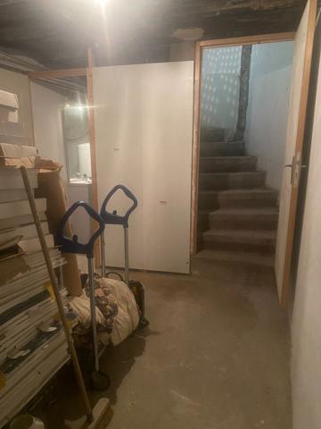 Opportunité rare : 25 caves 137,53m² dans un immeuble ancien du centre de Paris - PARIS