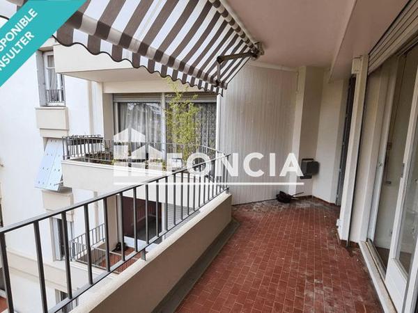 Location Appartement 4 pièces 81.85 m² - 13 RUE DES BENEDICTINS Nimes 30000