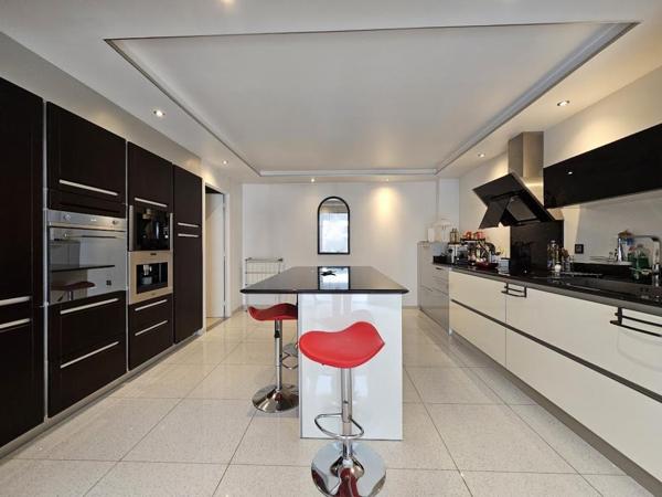 Maison Le Passage 5 pièce(s) 130 m2-   5 pièces, jardin, double garage 104 m²