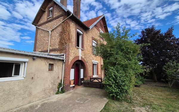 Maison à vendre    8 pièces • 150 m2 Oissel