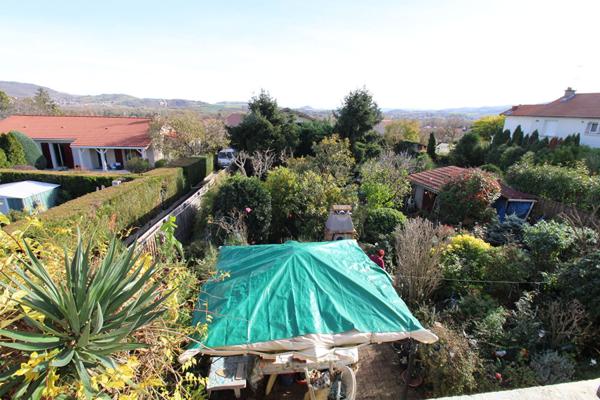 Maison Cournon D Auvergne 8 pièce(s) 208 m2