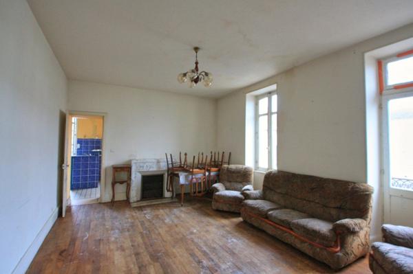 Charmante maison de 188 m² au cœur de Varennes, 4 chambres.