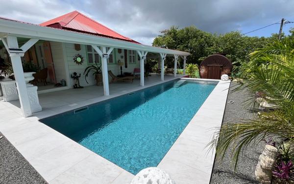 Maison à vendre    3 pièces • 96 m2 Saint-François