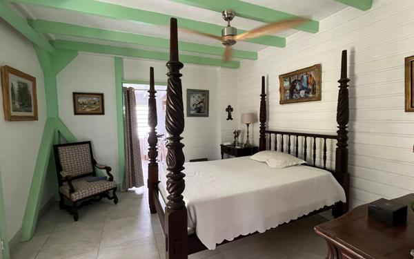 Maison à vendre    3 pièces • 96 m2 Saint-François