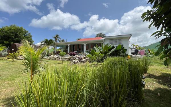 Maison à vendre    3 pièces • 96 m2 Saint-François