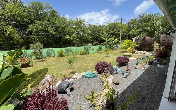 Maison à vendre    3 pièces • 96 m2 Saint-François