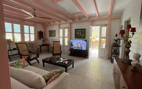 Maison à vendre    3 pièces • 96 m2 Saint-François