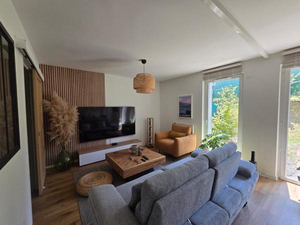 COGNIN – T3 D'EXCEPTION EN REZ-DE-JARDIN AVEC 142 M² DE JARDIN PRIVATIF