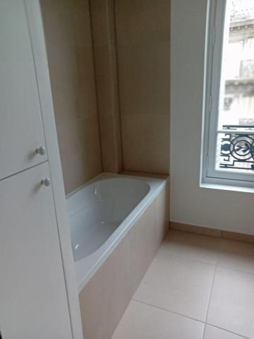 Location Locaux Biens Immobiliers 98 75009 Paris 874840