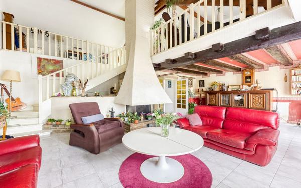 Maison à vendre    5 pièces • 145,70 m2 Roissy-en-Brie
