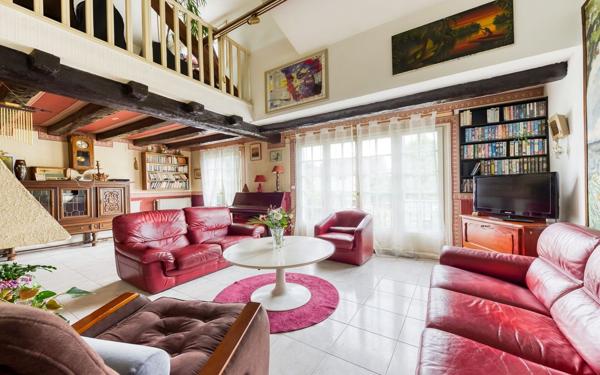 Maison à vendre    5 pièces • 145,70 m2 Roissy-en-Brie