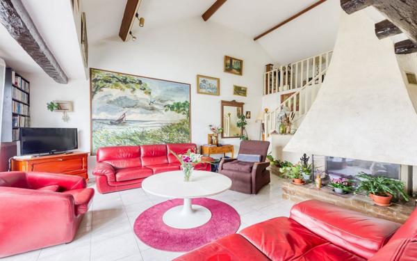 Maison à vendre    5 pièces • 145,70 m2 Roissy-en-Brie